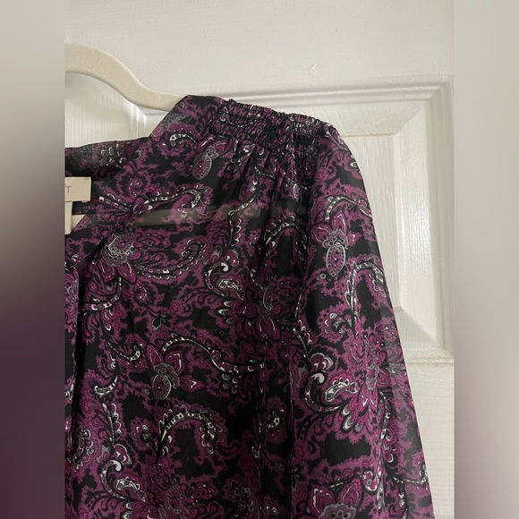 LOFT Sheer Purple & Black MEDIUM Top 💜 - Picture 5 of 6
